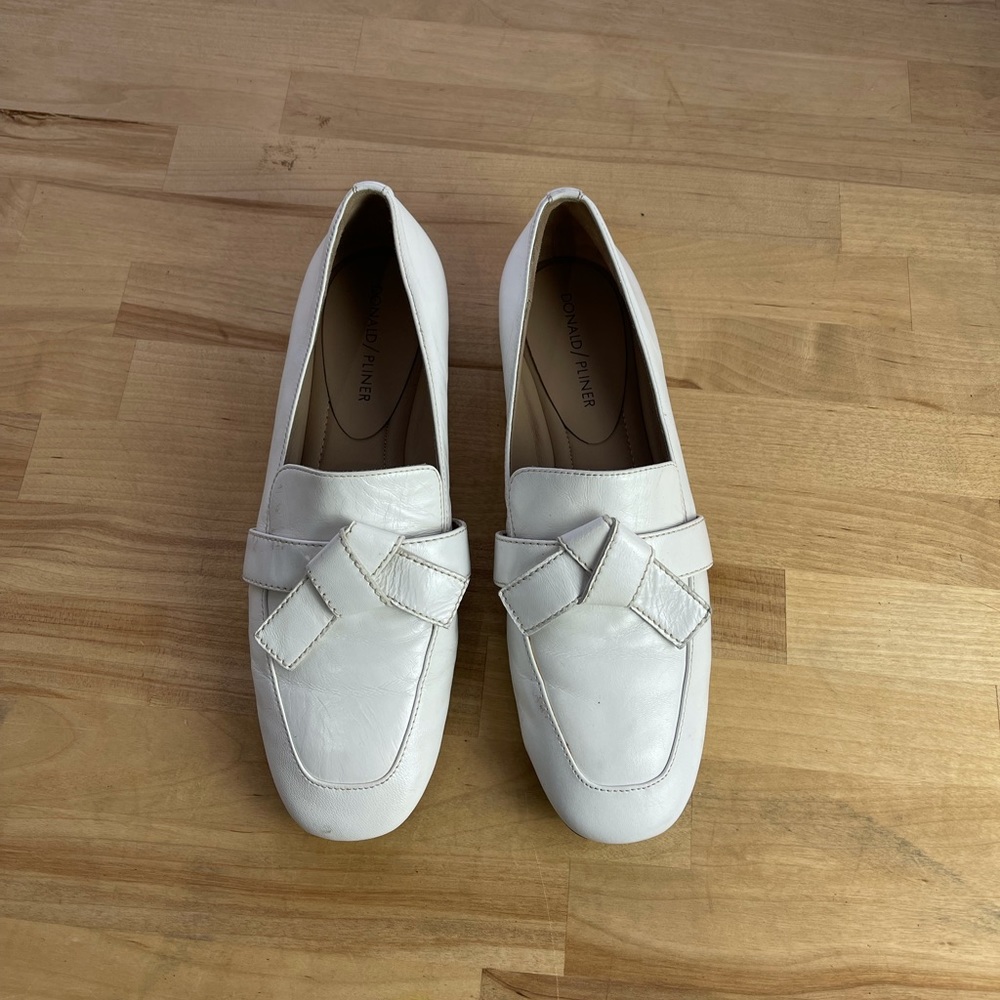 Donald J. Pliner women’s loafer size 7.5